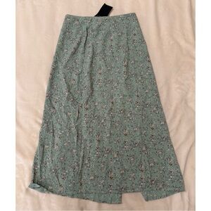 Brandy Melville Phoebe Skirt - NWT